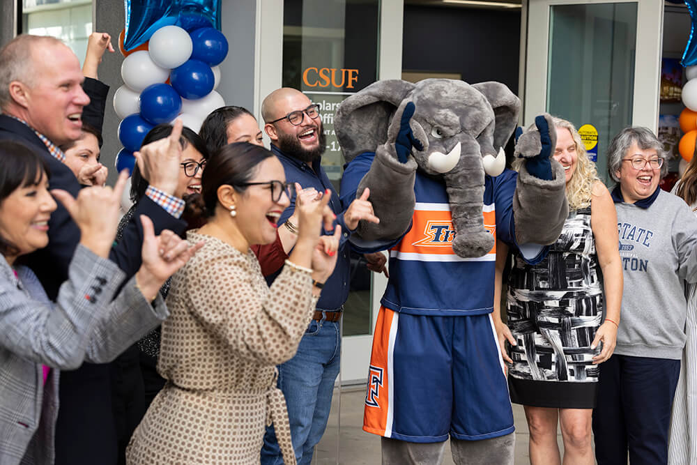 Scholarship Office opening celebration