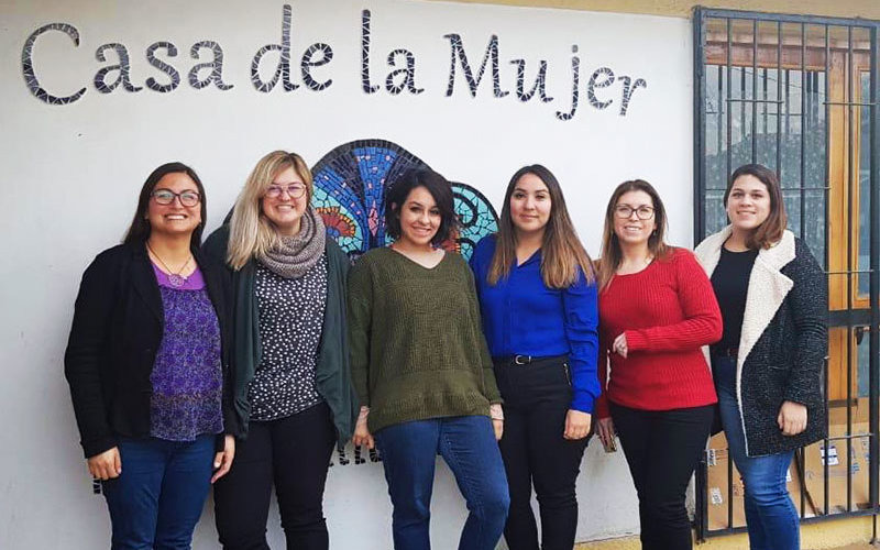 Group of Chilean Study Abroad students.