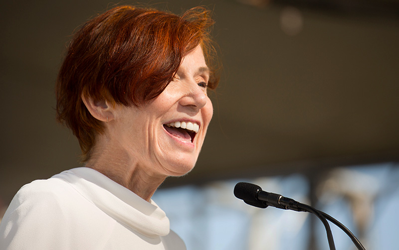 Linda Woolverton speaks at CSUF commencement in 2017.