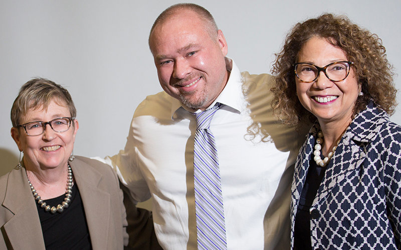 Emily Bonney, Jason Shepard, President Mildred García