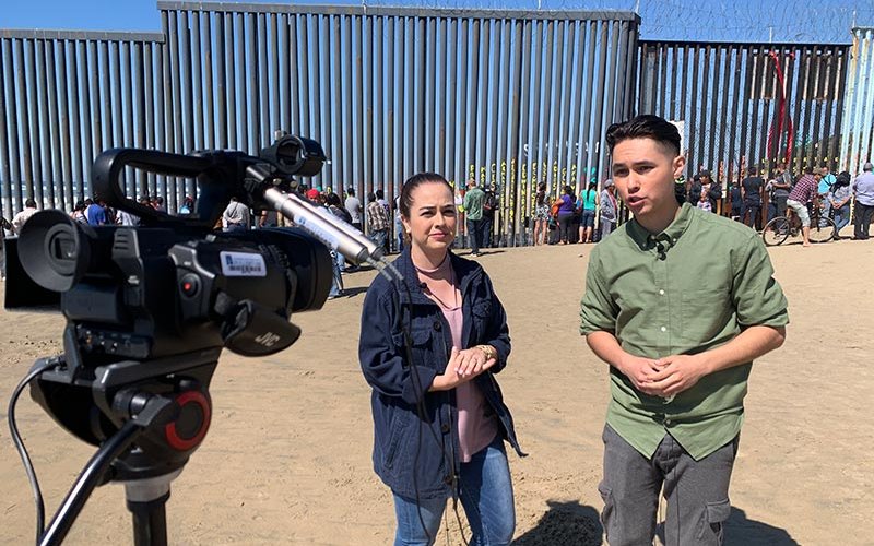 Al Día reporters at the US/Mexico border