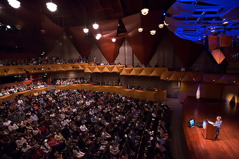 President Garcia speaking at Convocation 2017.