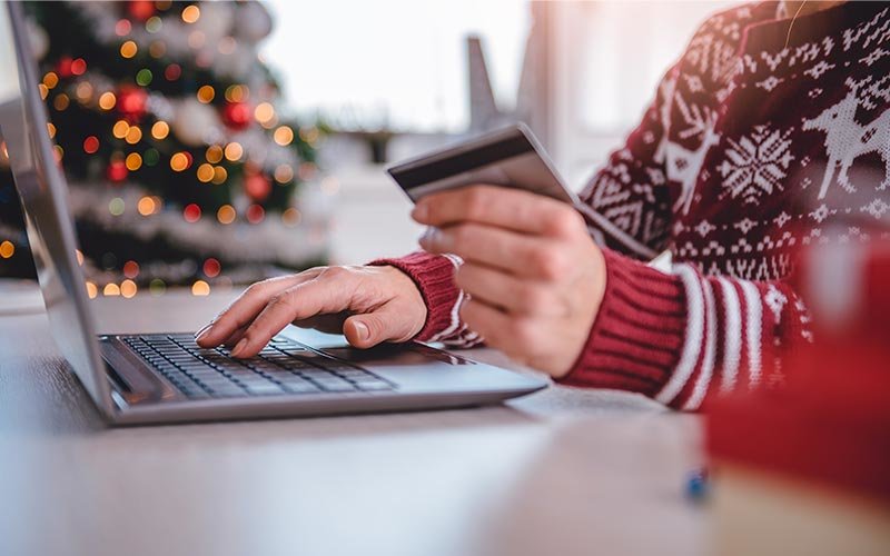 Shopping online during christmas