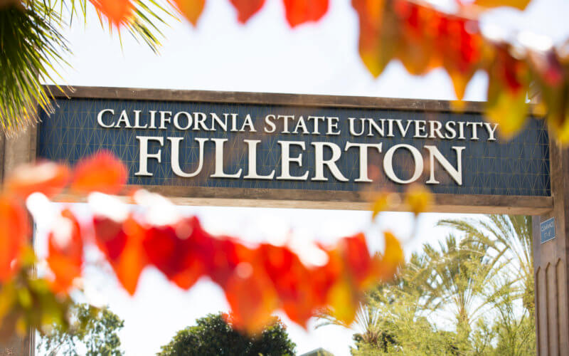 California State University, Fullerton promenade gateway