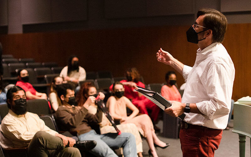 Kerry Jennings leading an Opera Class