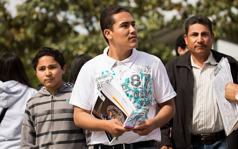 Incoming freshman with his family.