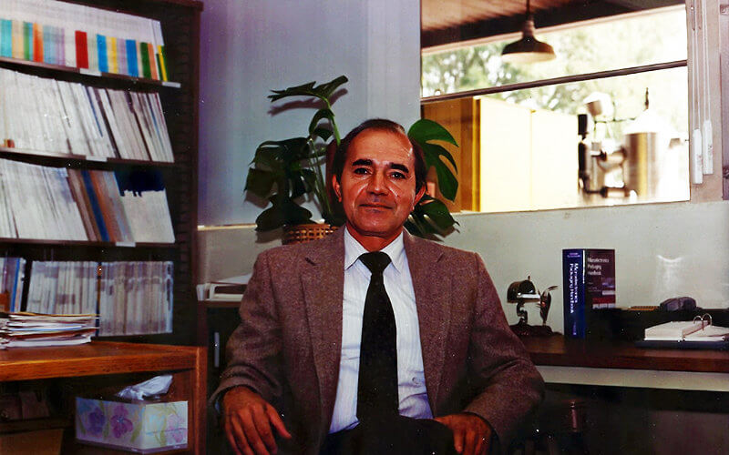 Dr. Andy Bazar