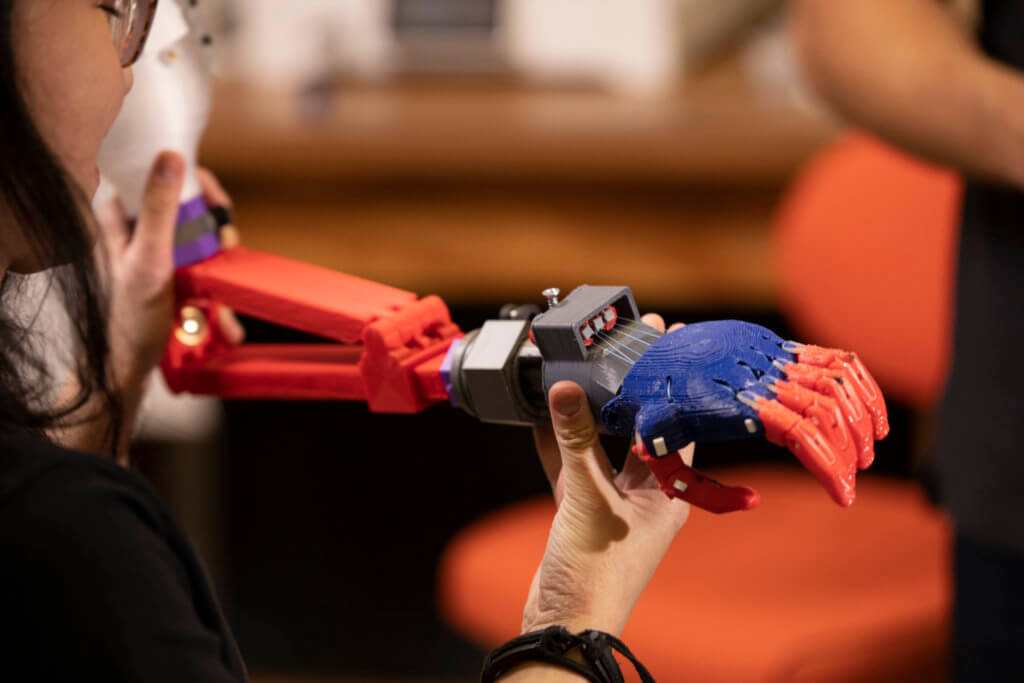 A loving hand - UND student engineers use microcontrollers, 3D-printed  parts to create biomechanical prosthetic for North Dakota man - Press  Releases