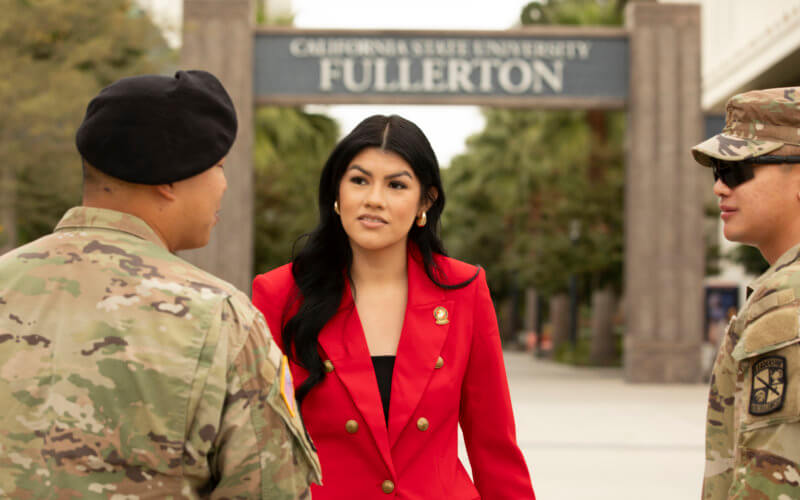 Richard Pettus (MSIV), Elizabeth Rocha Student President VRC, Patrick Huelgas (2LT)