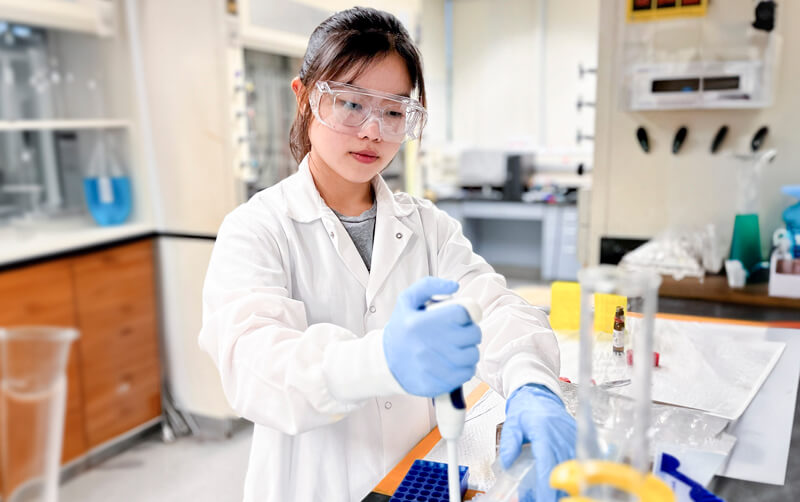 Leah-Duong Researching Pain Medication