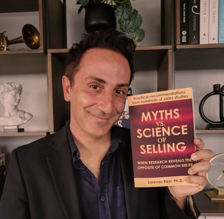 Lorenzo Bizzi holding his new book