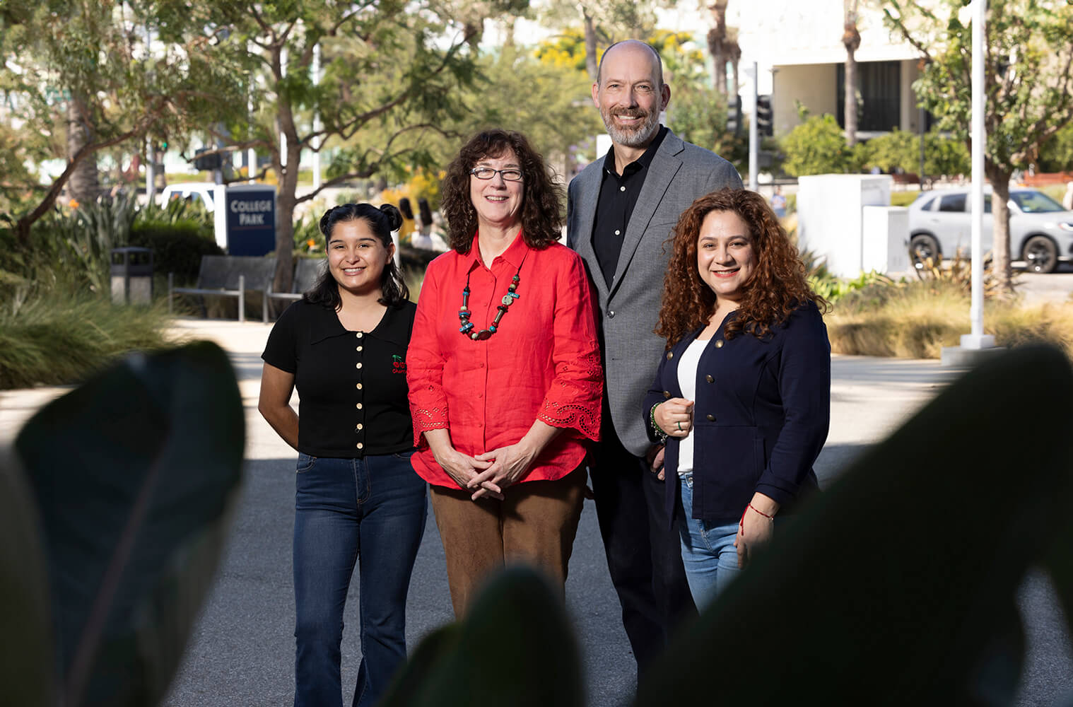 Moriah Esquivel Narang Katherine Powers Volker Janssen Alexandra Vargas Promoting Post-Baccalaureate Opportunities for Hispanic American PPOHA