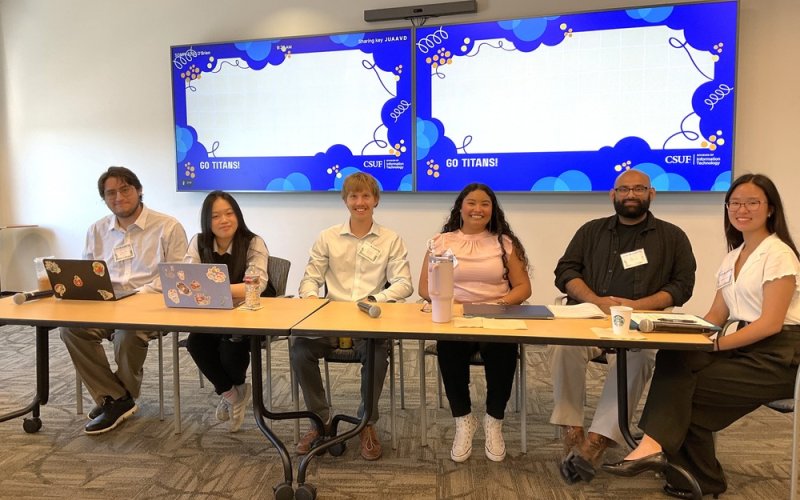 Students participate in an event hosted by the Gianneschi Center for Social Impact in Business.