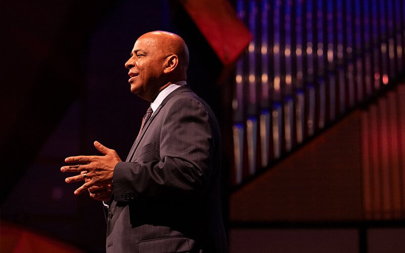 President Rochon delivers 2025 Convocation address.